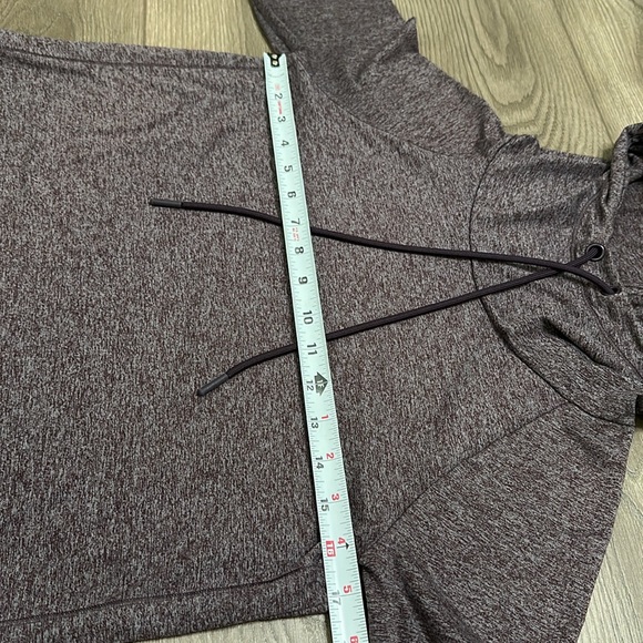 Athleta Uptempo Long Sleeve Thumbholes Hoodie Top Heather Purple Size XS - Picture 12 of 14